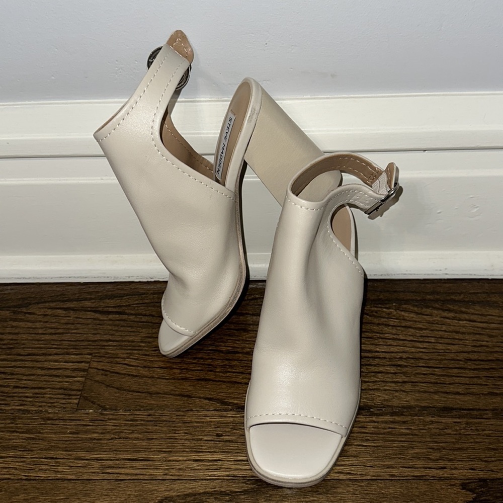 Steve Madden Tangible Bone/Cream Upper Leather Block Heel Open Toe Bootie 6.5M - Picture 2 of 11